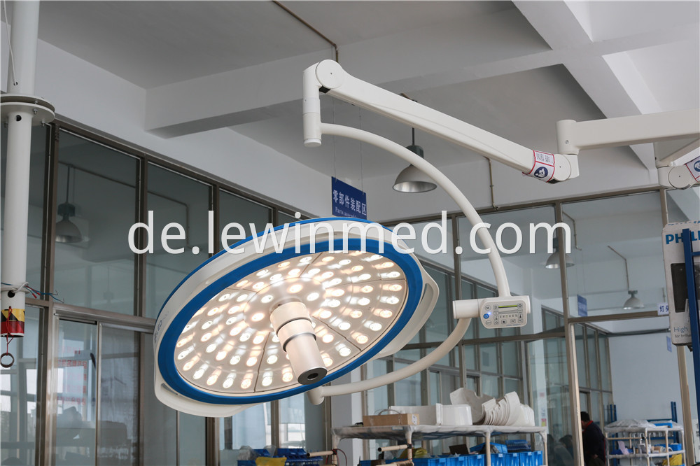 Medical led light with camera system